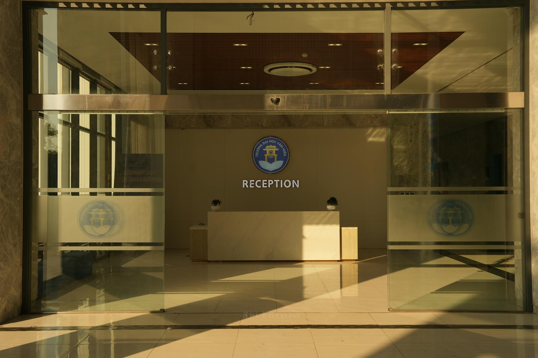 副業から法人化するベストタイミングは？個人事業主との違いと判断基準